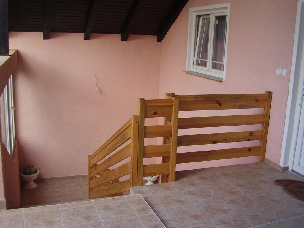 Apartman & Sobe Orhideja Smoljanac Quarto foto