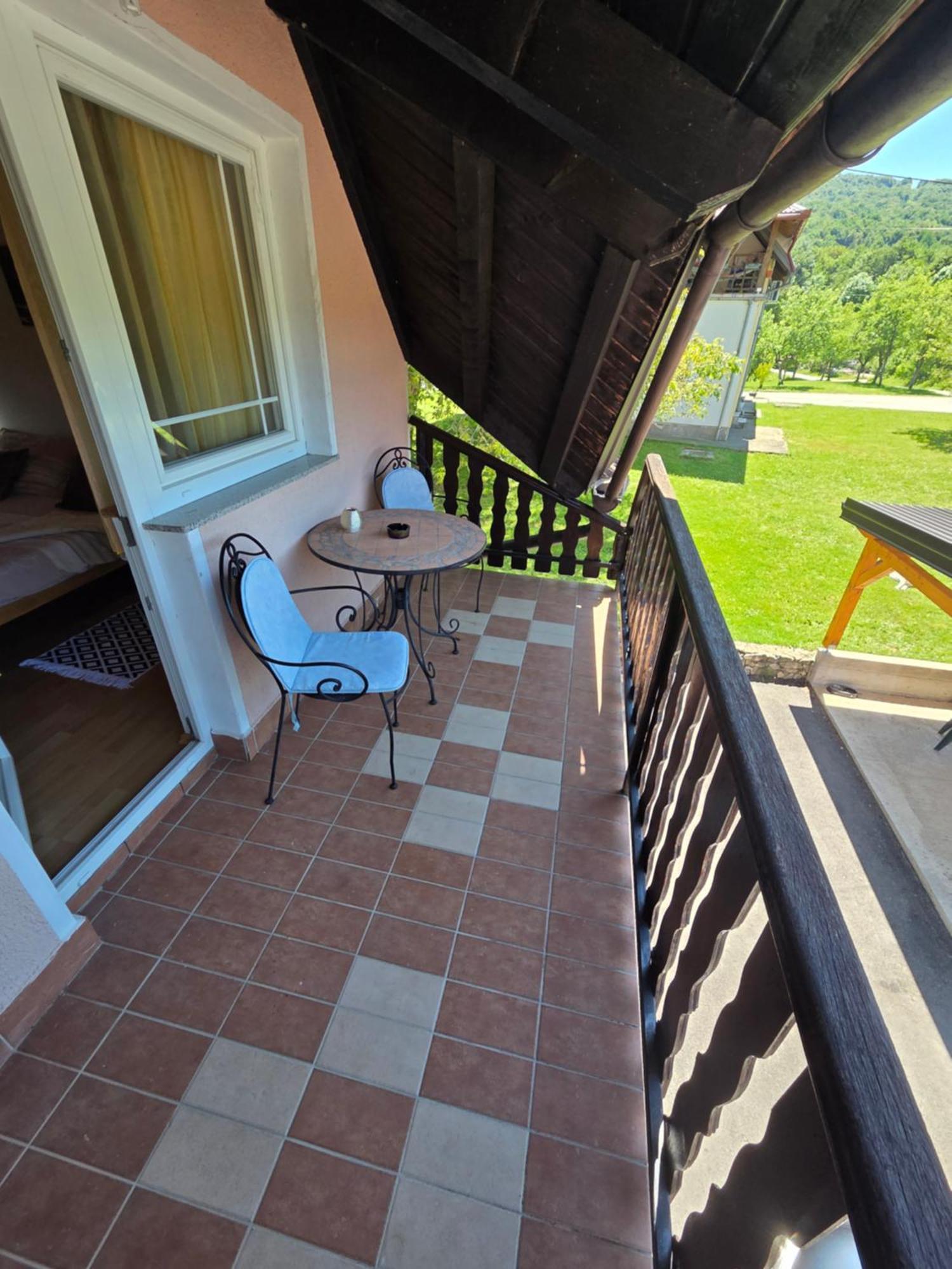 Apartman & Sobe Orhideja Smoljanac Exterior foto